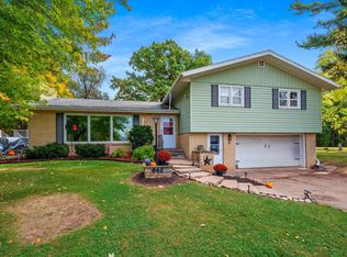 446 Hoffmann Ct, Manawa, WI 54949