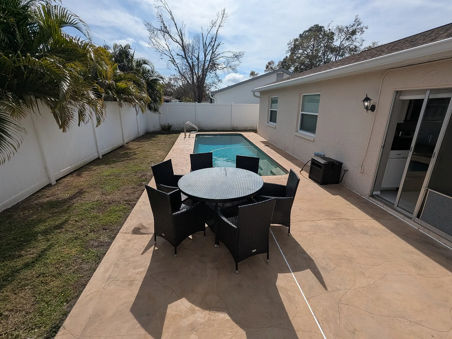 3 bed, 1122 sqft, $4,000 — Photo 2