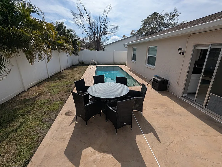 3275 Marigold Dr — Photo 2