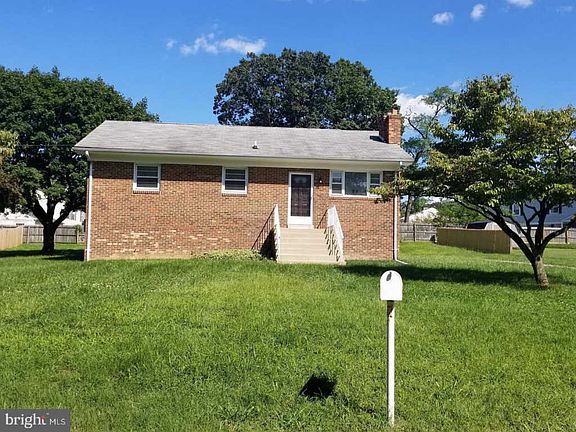 2nd image of 3304 Oak St