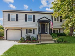 279 Pickett Ct, Bartlett, IL