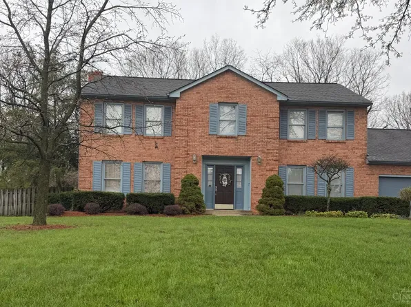 7898 Plantation Dr, West Chester, OH 45069