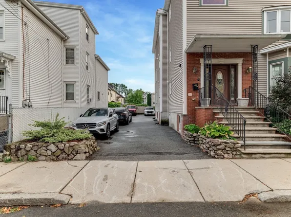 30 Everett Ave, Somerville, MA 02145