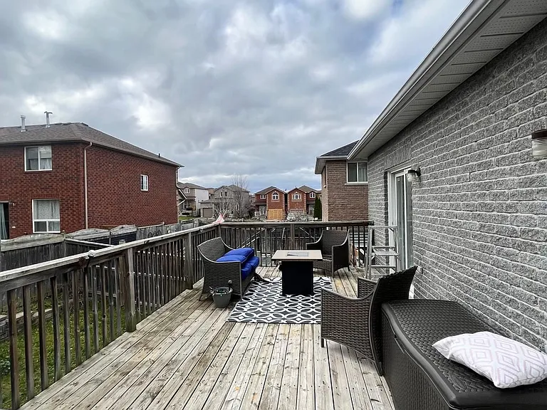 63 Jessica Dr — Photo 11
