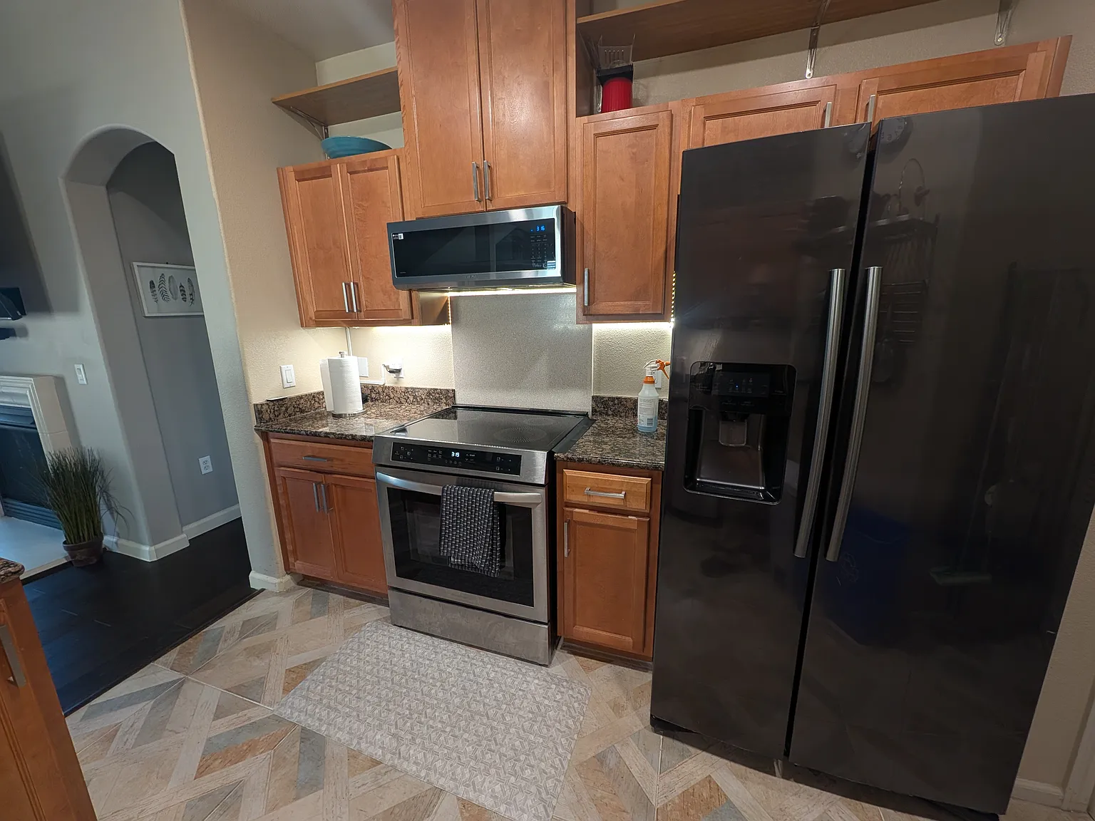 2 bed, 1600 sqft, $2,250 — Photo 4