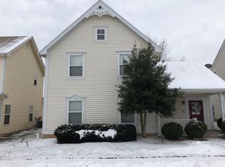 820 Village Center Dr, O'Fallon, MO 63368
