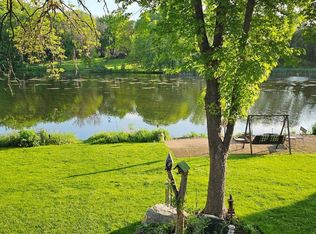 5920 Meadow Lake Rd W, New Hope, MN 55428