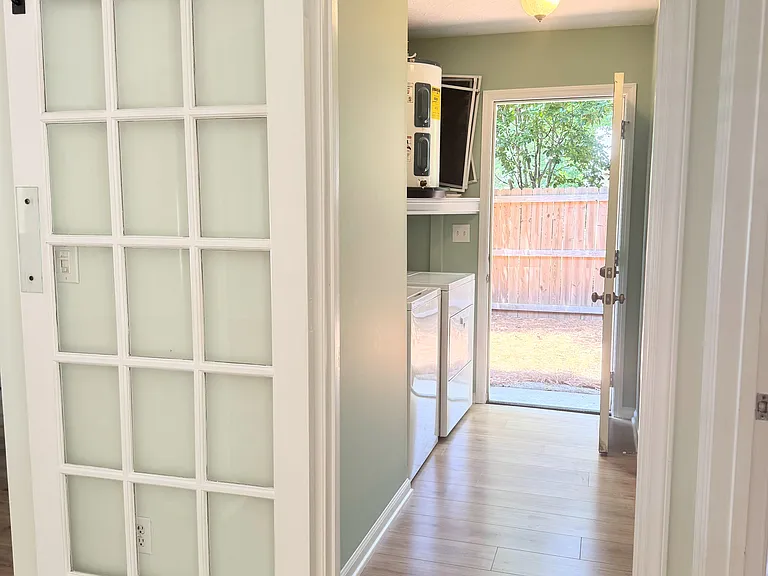 Highgrove Pl — Photo 10
