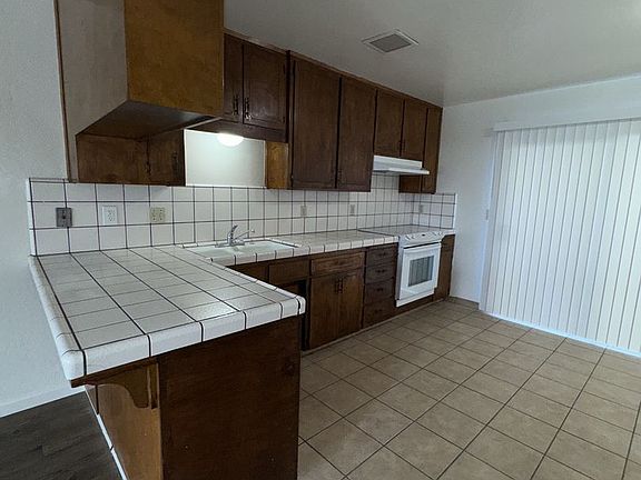 5th image of 5200-5206 W Cambridge Ave #5200