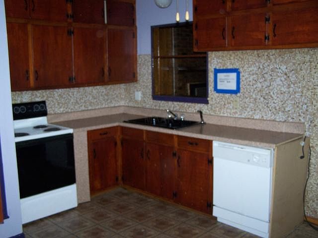 2nd image of 4226 Escrow St