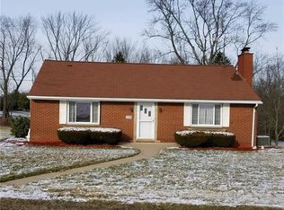 2934 Clayton Rd, Beaver Falls, PA 15010