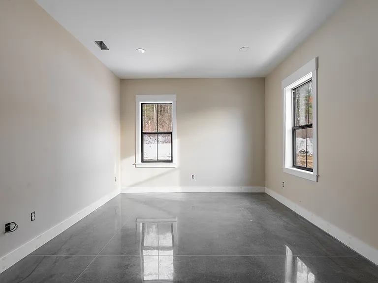 128 Greenview Dr #101 — Photo 2
