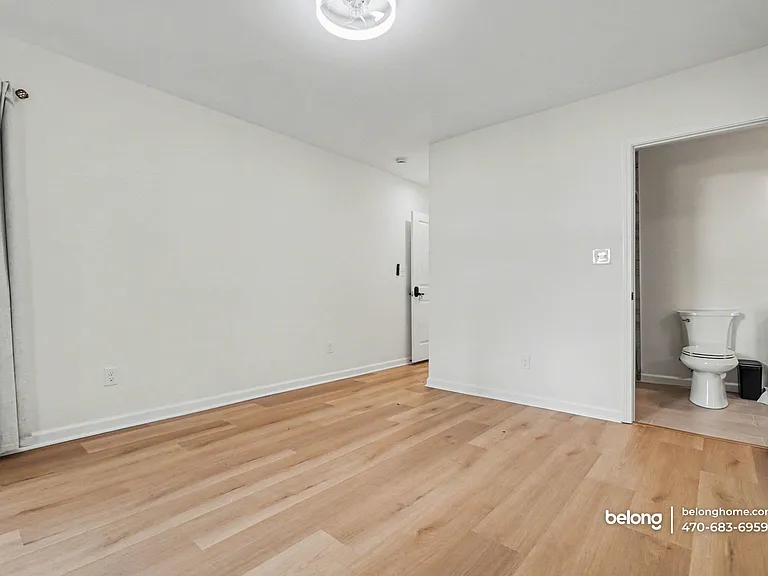 1017 Sparks St SW — Photo 12