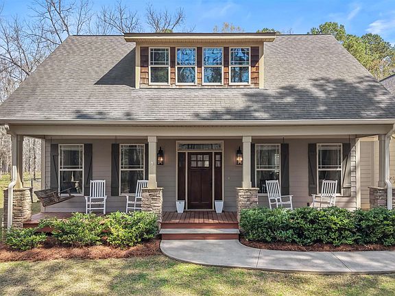 2nd image of 136 N Sugar Creek Rd