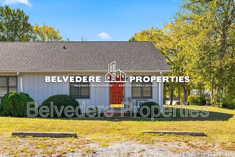 1 bed, 1.0 bath, 600 sqft, $900 — Photo 1
