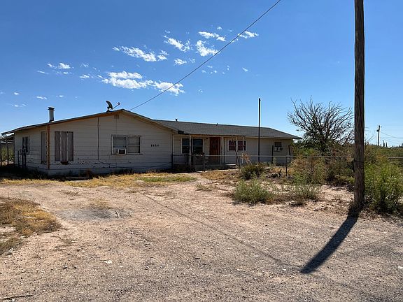 3rd image of 1850 N Palomino Ave