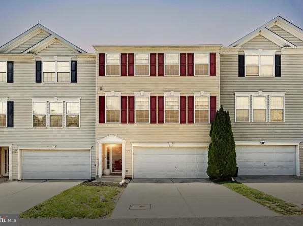 2170 Golden Eagle Dr, York, PA 17408
