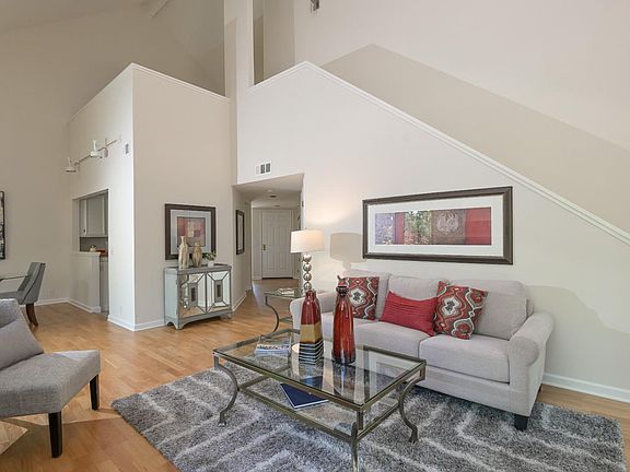 3rd image of 78 Peter Coutts Cir
