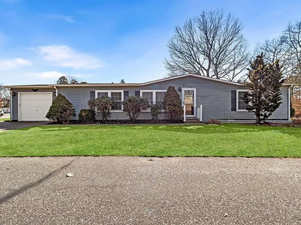 1407 Middle Road #91, Calverton, NY 11933