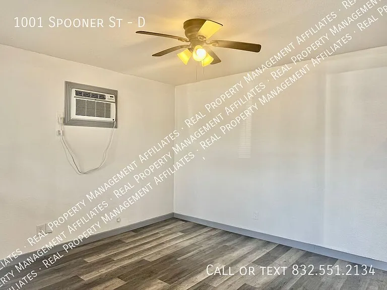 1001 Spooner St #D — Photo 2