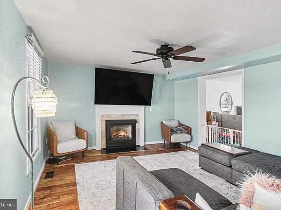 3rd image of 24 Berkley Rd