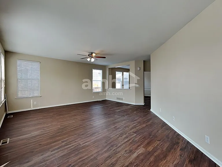 13725 Kearney St — Photo 9