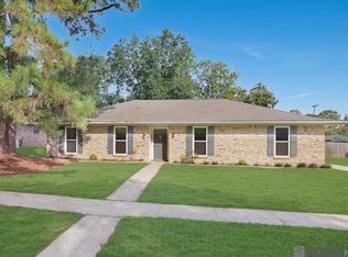 521 Chippenham Dr, Baton Rouge, LA 70808