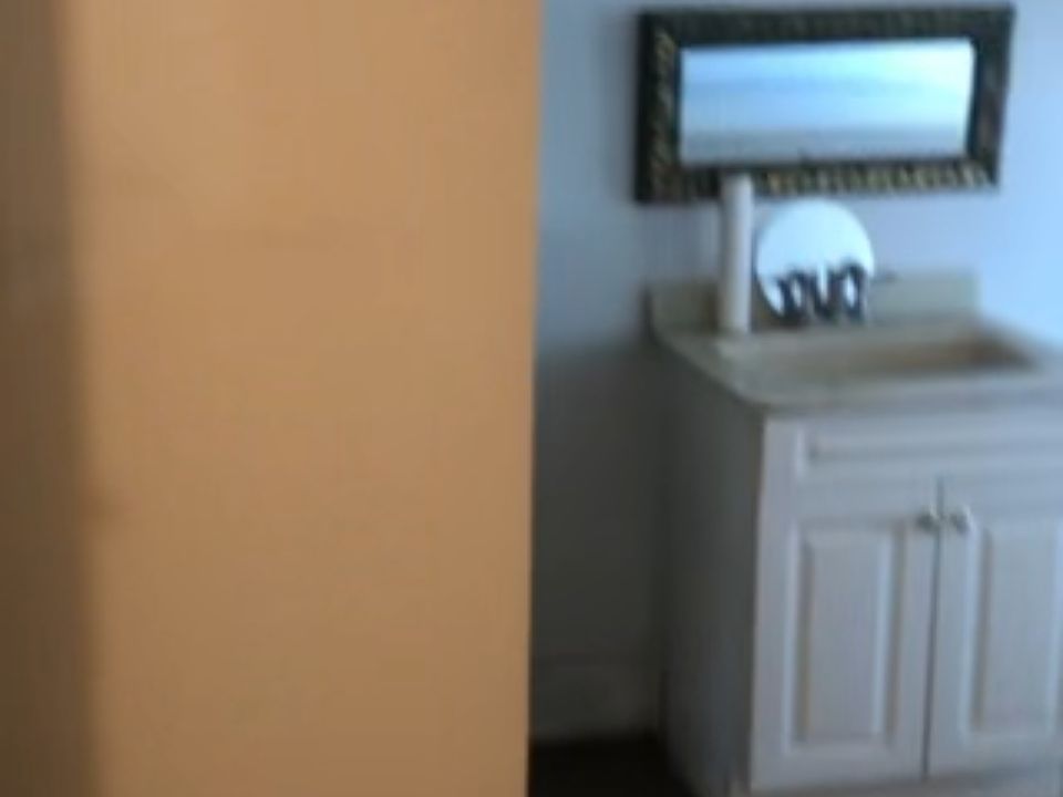 1st image of 401 S 38th Ave APT 6