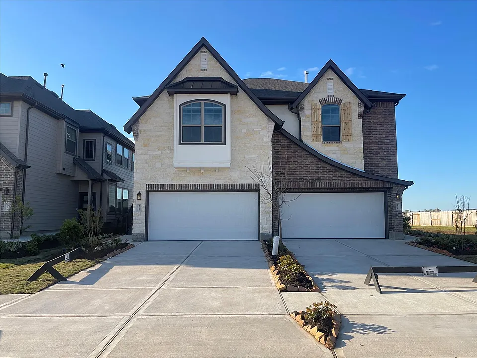 1615 Rustling Creek Dr