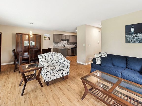 3rd image of 617 Portsmouth Pl