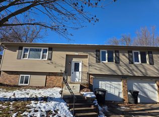 14162 Grant St, Omaha, NE 68164