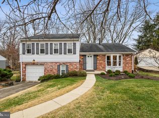 8804 Stonehaven Ct, Potomac, MD 20854