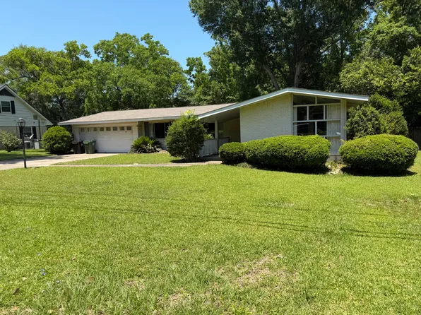 213 Beverly Ln, Hattiesburg, MS 39402