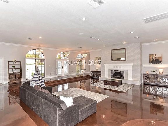 5th image of 2840 S Miller Ln