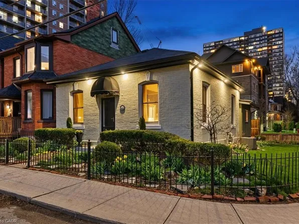 139 Queen St S, Hamilton, ON L8P 3S3