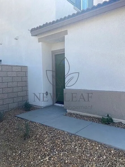4 bed, 3.5 bath, 2432 sqft, $3,295 — Photo 3