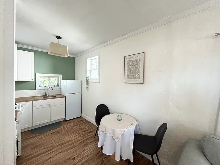419 N F St #2 — Photo 3