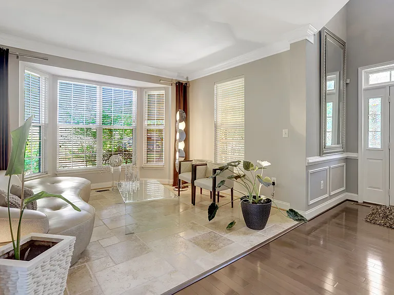 4900 Sunset Ln — Photo 6