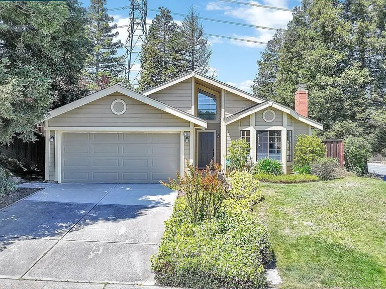2200 Forsythia Way — Photo 1