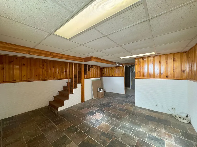7716 Wynbrook Rd — Photo 8