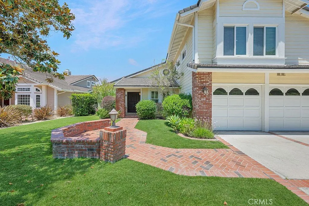 4 bed, 3.5 bath, 3137 sqft, $7,200 — Photo 3