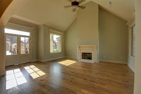 4th image of 121 Autumnbrook Dr