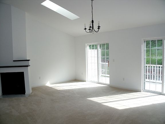 2nd image of 1062 Dryden Rd APT 3