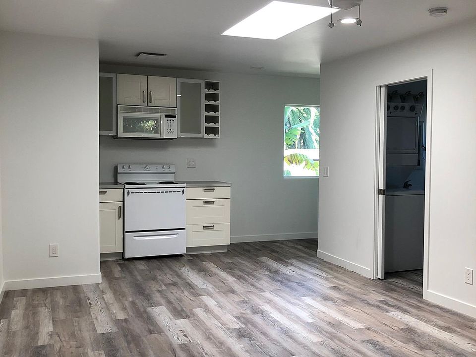 1st image of 1084 Highland Dr #1