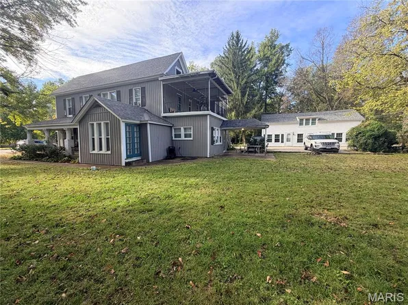 419 W Columbia St, Farmington, MO 63640