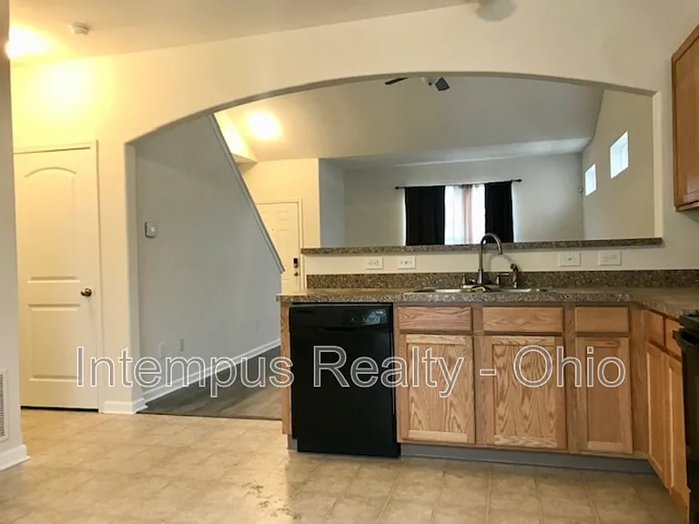 2844 Hillstone St — Photo 15