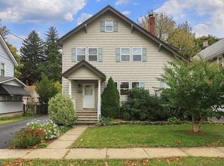 220 N Jackson Ave, North Plainfield, NJ 07060