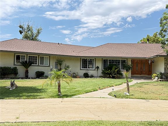 2nd image of 9359 Avenida San Timoteo