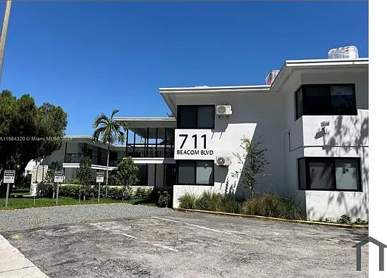 711 Beacom Blvd — Photo 3