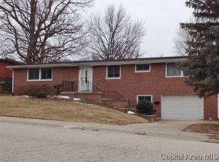 1708 Governor St, Springfield, IL 62704